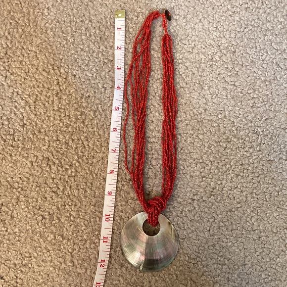 Mother of pearl beaded necklace - Picture 7 of 7